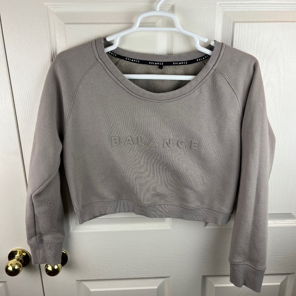 Balance Athletica Cropped Long Sleeve Sweatshirt Beige Size Large - Picture 1 of 5